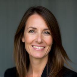 Headshot of Anna Müller, Lead Vocal Coach at Vokal Harmonie.
